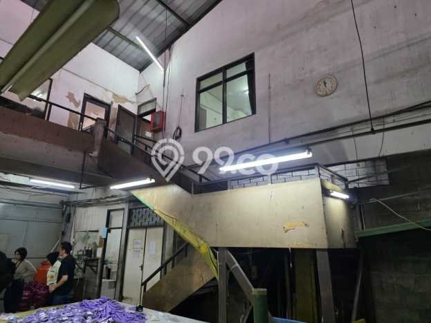 Lokasi Strategis! Dijual Gudang Bisnis di Ciparay, Bandung Kondisi Bagus Lokasi Strategis! Dijual Gudang Bisnis di Ciparay, Bandung Kondisi Bagus