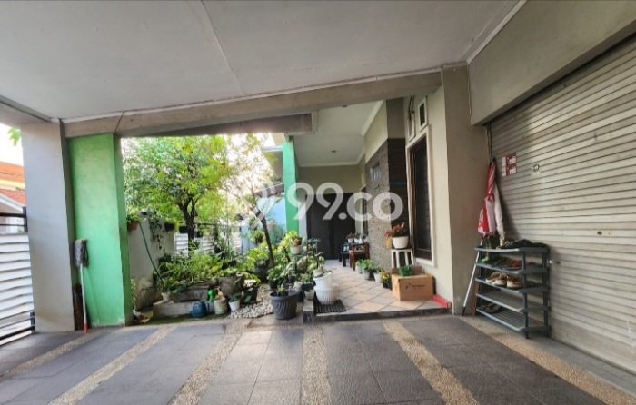 Rumah Modern 4 Kamar LT 284m2 di Jemursari Rumah Modern 4 Kamar LT 284m2 di Jemursari