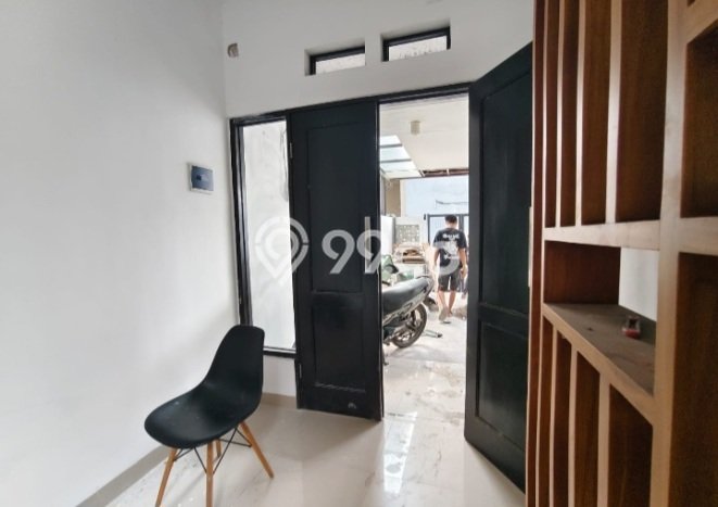 Rumah Modern Cantik 3 Kamar Bisa Langsung Pindah di Rungkut Rumah Modern Cantik 3 Kamar Bisa Langsung Pindah di Rungkut