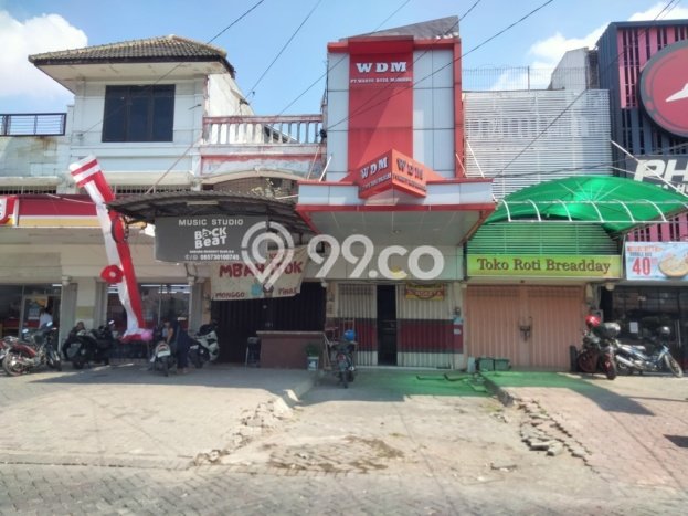 Ruko Bagus Dijual LB 80m2 Lokasi Strategis Surabaya Area Cocok untuk Bisnis Ruko Bagus Dijual LB 80m2 Lokasi Strategis Surabaya Area Cocok untuk Bisnis
