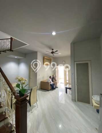Rumah Luas Asri 4 KT Siap Huni di Gununganyar Surabaya Rumah Luas Asri 4 KT Siap Huni di Gununganyar Surabaya