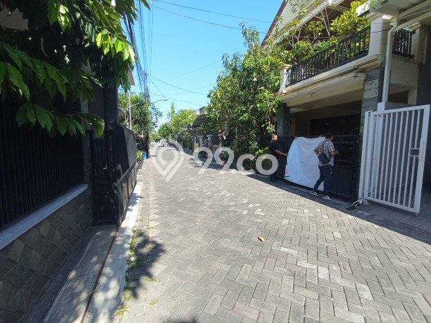 Jual Rumah Favorit Siap Huni LB 120m2 di Sukolilo, Surabaya Jual Rumah Favorit Siap Huni LB 120m2 di Sukolilo, Surabaya