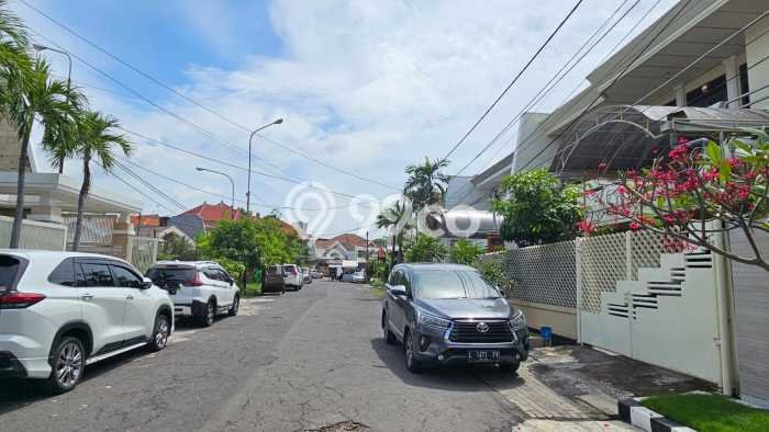 Hot Offer Hunian Mewah Ideal dan Luas di Mulyorejo, Surabaya Hot Offer Hunian Mewah Ideal dan Luas di Mulyorejo, Surabaya