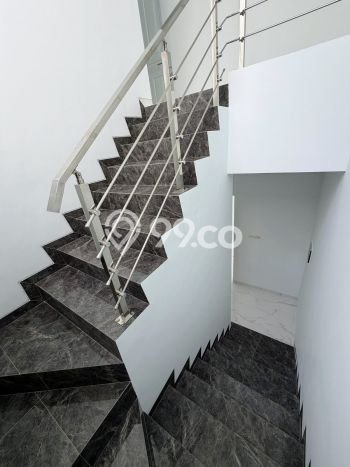 Rumah Minimalis 5 Kamar LT 120m2 di Citraland Rumah Minimalis 5 Kamar LT 120m2 di Citraland