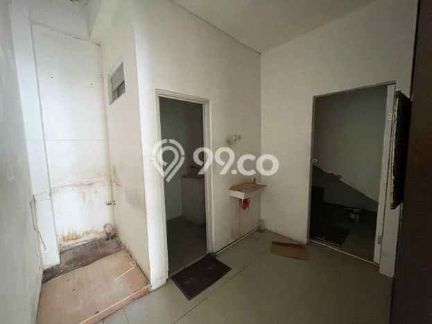 FOR SALE! Ruko di Wiyung Surabaya, LT 70m2, LB 240m2 FOR SALE! Ruko di Wiyung Surabaya, LT 70m2, LB 240m2