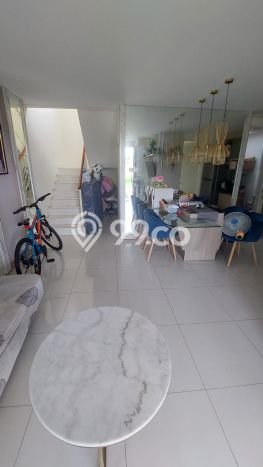 Dijual Hunian Rumah Terawat 3 KT di Pakuwon, Surabaya Dijual Hunian Rumah Terawat 3 KT di Pakuwon, Surabaya