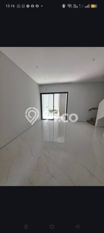 For Sale Rumah 3 Kamar Lokasi Strategis Bagus dan Strategis di Rungkut For Sale Rumah 3 Kamar Lokasi Strategis Bagus dan Strategis di Rungkut