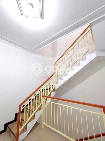 Kost Dijual di Malang Kota dengan 6 KT dan Luas 125m2 Kost Dijual di Malang Kota dengan 6 KT dan Luas 125m2