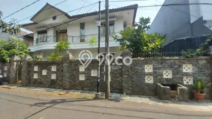 Ready to Use! Luxury House LT 392m2 Desain Modern di Pondok Kelapa Ready to Use! Luxury House LT 392m2 Desain Modern di Pondok Kelapa