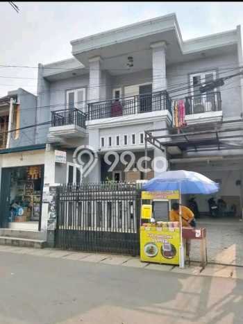 KESEMPATAN TERBAIK! Rumah Asri di Halim Perdana Kusuma, Luas 148m² LB 296m² KESEMPATAN TERBAIK! Rumah Asri di Halim Perdana Kusuma, Luas 148m² LB 296m²
