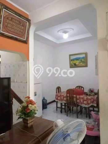Dijual Rumah 4 Kamar Lokasi Ideal Nyaman dan Strategis di Jatinegara Dijual Rumah 4 Kamar Lokasi Ideal Nyaman dan Strategis di Jatinegara