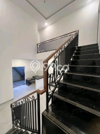 Rumah Luas Asri 4 KT Siap Huni di Jatiwaringin Bekasi Rumah Luas Asri 4 KT Siap Huni di Jatiwaringin Bekasi