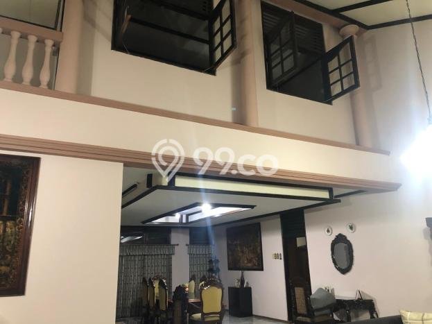 Rumah Eksklusif Siap Huni LT 627m2 di Matraman, Jakarta Timur Rumah Eksklusif Siap Huni LT 627m2 di Matraman, Jakarta Timur
