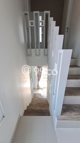 Rumah Modern Cantik 2 Kamar Bisa Langsung Pindah di Pancoran Mas Rumah Modern Cantik 2 Kamar Bisa Langsung Pindah di Pancoran Mas