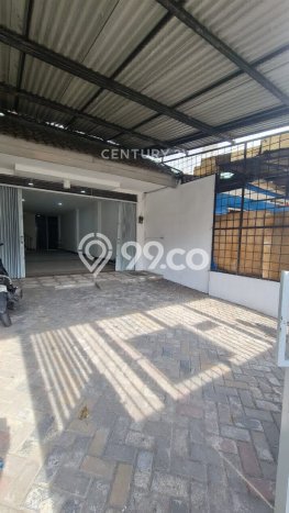 Ruko Dijual di Jakarta Barat LT 99m2 & LB 250m2 Lokasi Terbaik! Ruko Dijual di Jakarta Barat LT 99m2 & LB 250m2 Lokasi Terbaik!