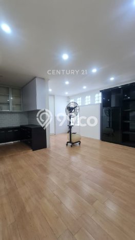 Jual Rumah Mewah Elegan Dengan View Eksklusif di Duri Kosambi, Jakarta Barat Jual Rumah Mewah Elegan Dengan View Eksklusif di Duri Kosambi, Jakarta Barat