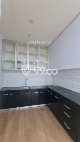 Jual Rumah Mewah Elegan Dengan View Eksklusif di Duri Kosambi, Jakarta Barat Jual Rumah Mewah Elegan Dengan View Eksklusif di Duri Kosambi, Jakarta Barat