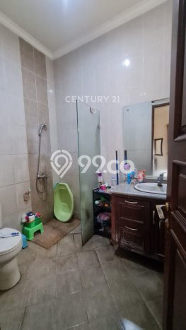 Jual Rumah Mewah Megah Dengan View Cantik di Rempoa, Tangerang Jual Rumah Mewah Megah Dengan View Cantik di Rempoa, Tangerang