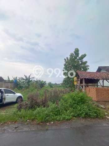 Dijual Tanah Kawasan , Luas 98m2m², Area Strategis, Kontur Rata Dijual Tanah Kawasan , Luas 98m2m², Area Strategis, Kontur Rata