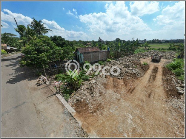 Dijual Tanah Kawasan , Luas 98m2m², Area Strategis, Kontur Rata Dijual Tanah Kawasan , Luas 98m2m², Area Strategis, Kontur Rata