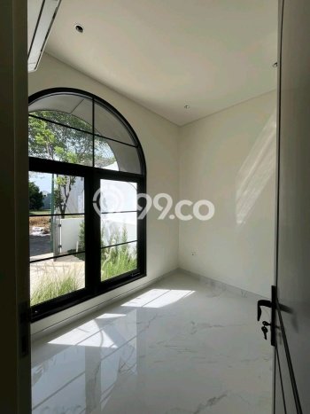 Jual Segera Rumah 5 KT 3 KM di , Surabaya Jual Segera Rumah 5 KT 3 KM di , Surabaya