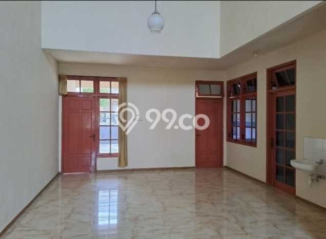 For Sale Rumah 3 Kamar Lokasi Strategis Nyaman dan Strategis di Wiyung For Sale Rumah 3 Kamar Lokasi Strategis Nyaman dan Strategis di Wiyung
