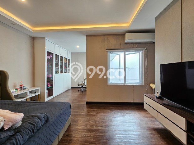 Dijual Rumah Luas Megah Dengan View Eksklusif di Gading Serpong, Tangerang Dijual Rumah Luas Megah Dengan View Eksklusif di Gading Serpong, Tangerang