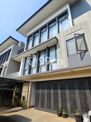 Dijual Rumah Premium dengan Fasilitas Sekitar Lengkap di BSD, Tangerang Selatan Dijual Rumah Premium dengan Fasilitas Sekitar Lengkap di BSD, Tangerang Selatan