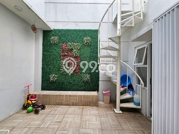 Dijual Rumah Luas Megah Dengan View Eksklusif di Gading Serpong, Tangerang Dijual Rumah Luas Megah Dengan View Eksklusif di Gading Serpong, Tangerang