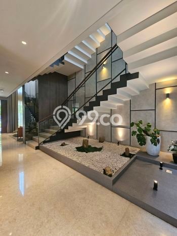 Hunian Eksklusif Siap Huni LT 495m2 di BSD, Tangerang Selatan Hunian Eksklusif Siap Huni LT 495m2 di BSD, Tangerang Selatan