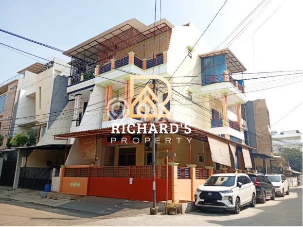 Hunian Mewah LB 250m2 Siap Pakai Desain Elegan di Muara Karang, Jakarta Utara Hunian Mewah LB 250m2 Siap Pakai Desain Elegan di Muara Karang, Jakarta Utara