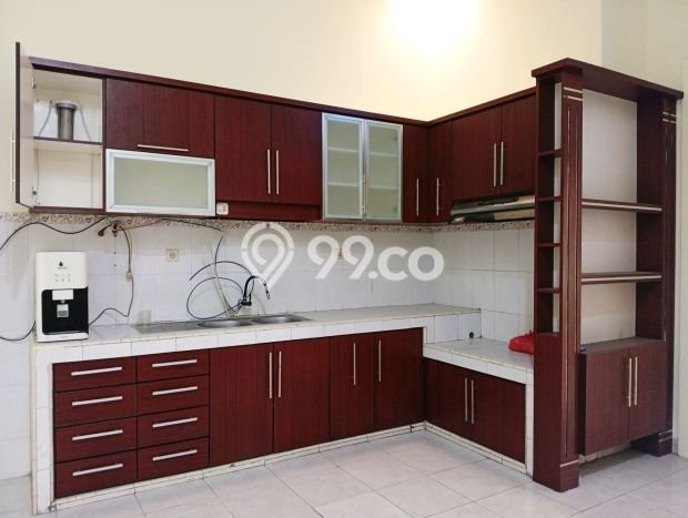 Hunian Mewah LB 250m2 Siap Pakai Desain Elegan di Muara Karang, Jakarta Utara Hunian Mewah LB 250m2 Siap Pakai Desain Elegan di Muara Karang, Jakarta Utara