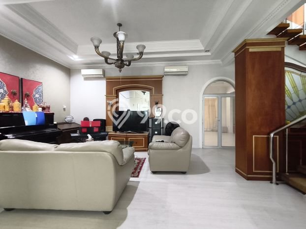 Rumah Luxury Modern Siap Huni di Pantai Mutiara Jakarta Utara Rumah Luxury Modern Siap Huni di Pantai Mutiara Jakarta Utara