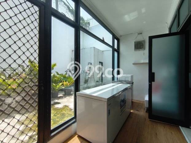 Rumah Luxury Modern Siap Huni di Pantai Mutiara Jakarta Utara Rumah Luxury Modern Siap Huni di Pantai Mutiara Jakarta Utara