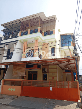 Hunian Mewah LB 250m2 Siap Pakai Desain Elegan di Muara Karang, Jakarta Utara Hunian Mewah LB 250m2 Siap Pakai Desain Elegan di Muara Karang, Jakarta Utara