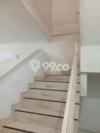 Rumah Mewah LB 150m2 Siap Pakai Desain Elegan di Muara Karang, Jakarta Utara Rumah Mewah LB 150m2 Siap Pakai Desain Elegan di Muara Karang, Jakarta Utara