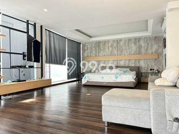 For Sale! Premium House LT 220m2 Desain Elegan di Pluit For Sale! Premium House LT 220m2 Desain Elegan di Pluit
