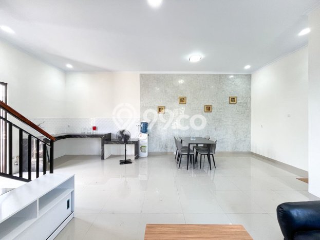 Jual Rumah Bagus Siap Huni LB 132m2 di Tapos, Depok Jual Rumah Bagus Siap Huni LB 132m2 di Tapos, Depok