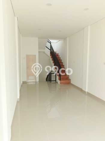 AREA TERBAIK! Ruko Kawasan Lubang Buaya, Luas 70m2m², Pengunjung Tinggi AREA TERBAIK! Ruko Kawasan Lubang Buaya, Luas 70m2m², Pengunjung Tinggi