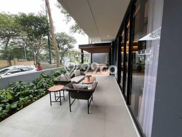 Dijual Rumah Eksklusif 4 KT di Summarecon Tangerang, Tangerang Dijual Rumah Eksklusif 4 KT di Summarecon Tangerang, Tangerang