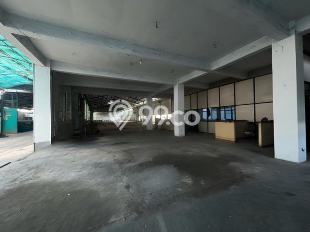Area Ramai! Gudang Dijual di Tandes untuk Bisnis Luas Bangunan 4000m2 Area Ramai! Gudang Dijual di Tandes untuk Bisnis Luas Bangunan 4000m2