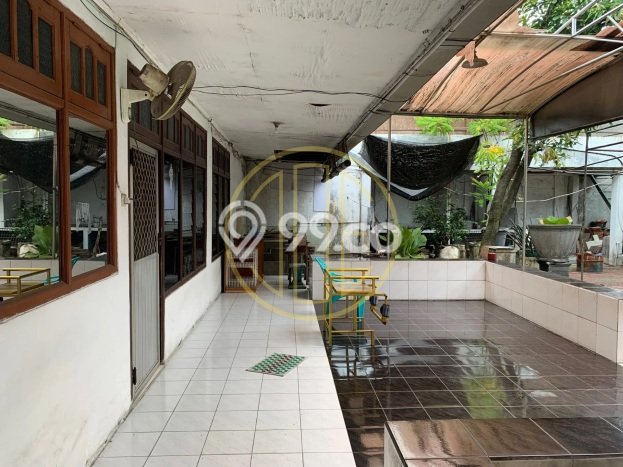 Komersial Dijual di Surabaya LT 1239m2 & LB 1000m2 Lokasi Terbaik! Komersial Dijual di Surabaya LT 1239m2 & LB 1000m2 Lokasi Terbaik!