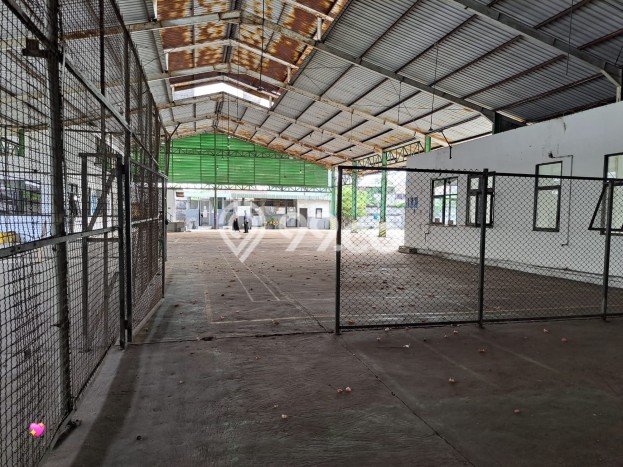 Disewakan Gudang di Kawasan Ramai Sidoarjo Luas 2000m2 Disewakan Gudang di Kawasan Ramai Sidoarjo Luas 2000m2