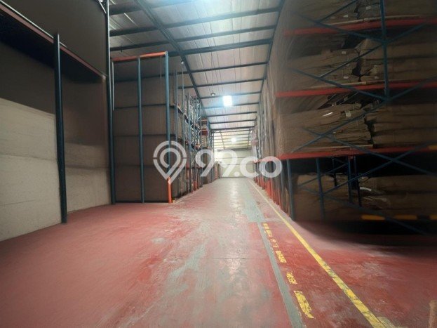 Unit Gudang Dijual di Surabaya LT 12820m2 & LB 8904m2 Unit Gudang Dijual di Surabaya LT 12820m2 & LB 8904m2