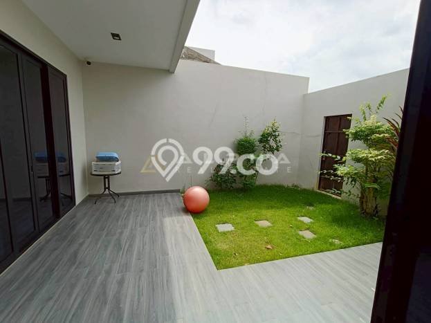 BEST LOCATION! Rumah di , Dekat Stasiun, 4 KM, Luas 180m2m² Bangunan 250m2m² BEST LOCATION! Rumah di , Dekat Stasiun, 4 KM, Luas 180m2m² Bangunan 250m2m²