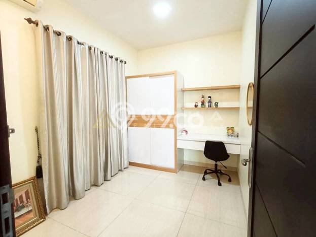 Rumah di Batam Centre, 5 KT, View Kota, LT 310m² LB 310m² Rumah di Batam Centre, 5 KT, View Kota, LT 310m² LB 310m²