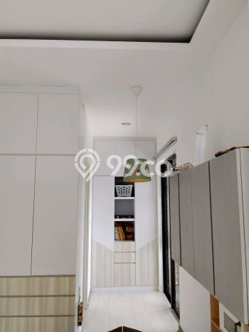 Dijual Rumah Mewah Elegan Dengan View Eksklusif di Green Lake City, Jakarta Barat Dijual Rumah Mewah Elegan Dengan View Eksklusif di Green Lake City, Jakarta Barat