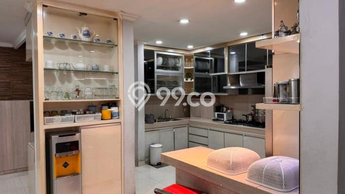 Hunian Elit LB 266m2 Siap Huni Desain Elegan di Bandengan, Jakarta Utara Hunian Elit LB 266m2 Siap Huni Desain Elegan di Bandengan, Jakarta Utara