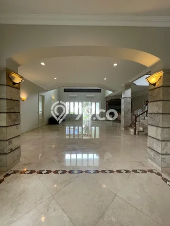 Rumah Modern Disewakan di Menteng Jakarta Pusat Area Sangat Strategis Rumah Modern Disewakan di Menteng Jakarta Pusat Area Sangat Strategis