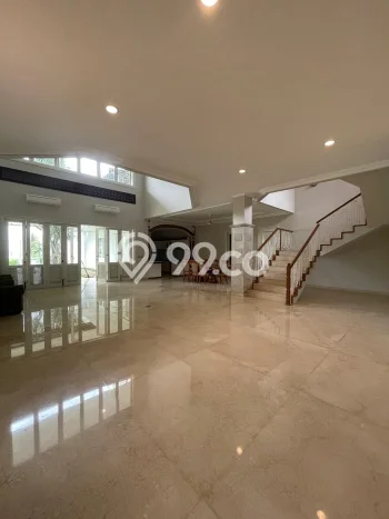 Rumah Modern Disewakan di Menteng Jakarta Pusat Area Sangat Strategis Rumah Modern Disewakan di Menteng Jakarta Pusat Area Sangat Strategis